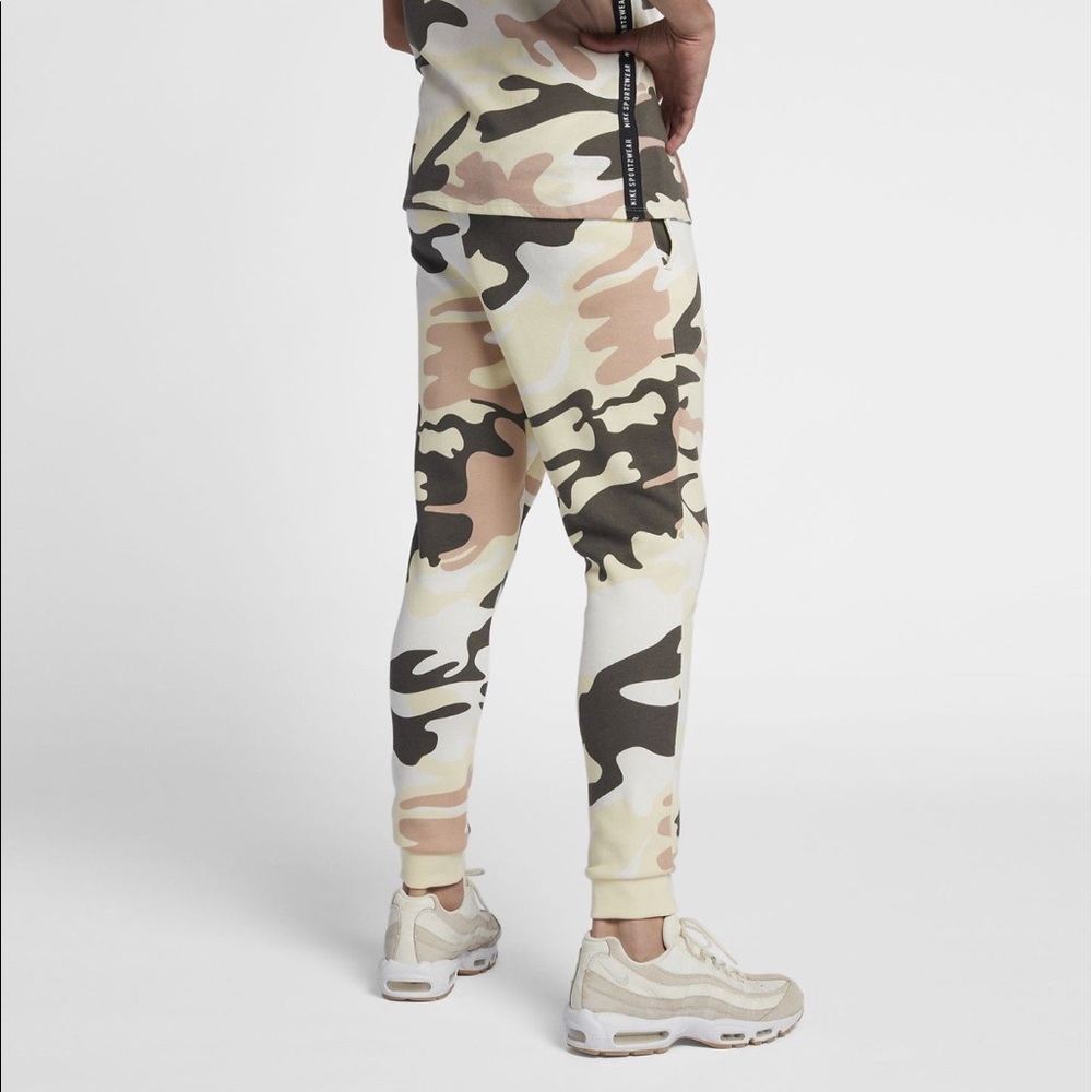 Nike sportswear jogger pants - Picture 2 of 4